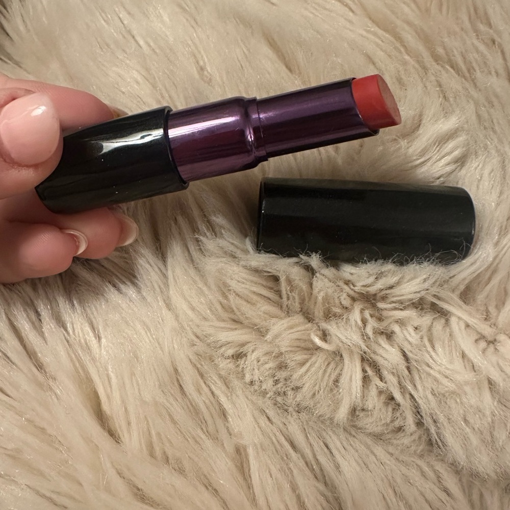 URBAN DECAY TEMPER MATTE REVOLUTION - NEW